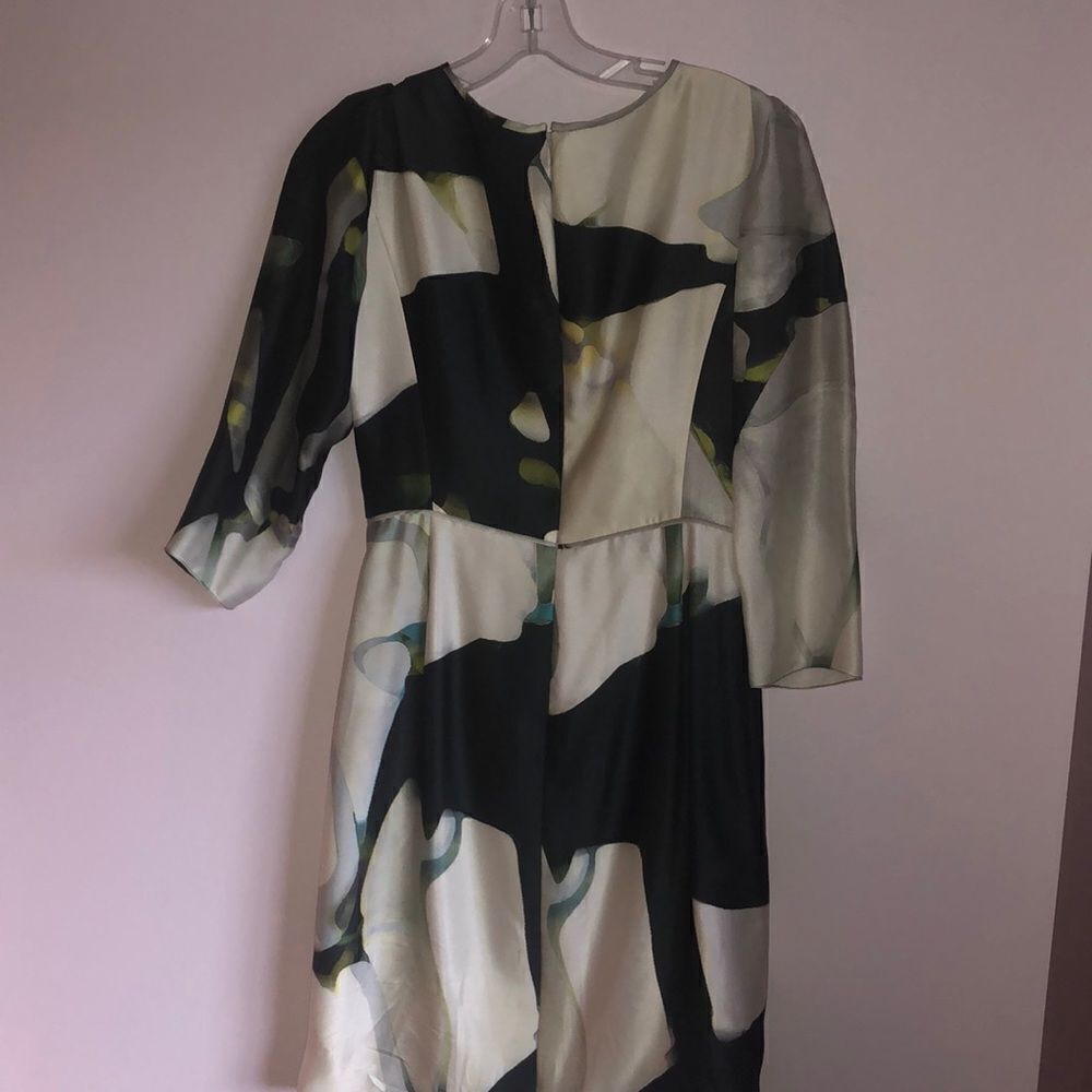 Armani Collezioni 100% silk dress - Picture 3 of 7